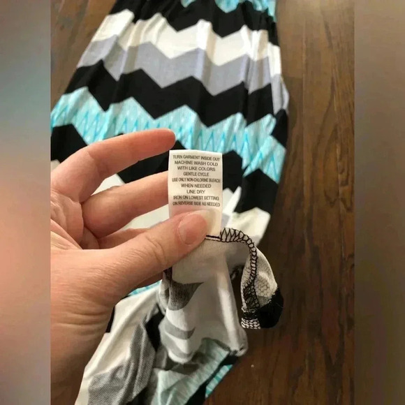 Trixxi Women’s S Black/White/Aqua Blue Chevron Strapless Maxi Dress - EUC! - Picture 9 of 11